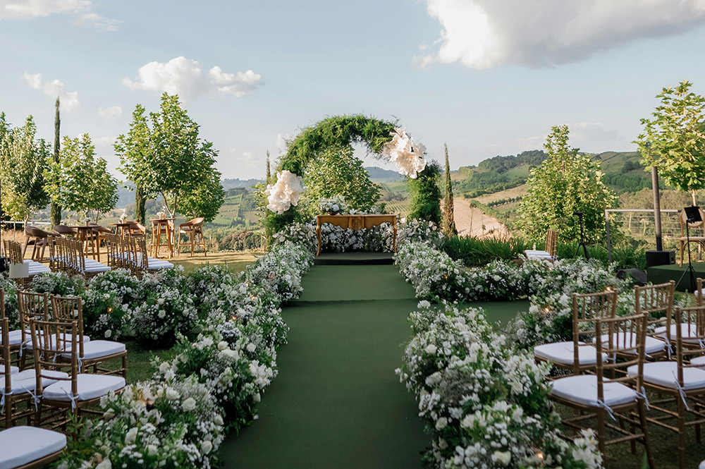 Ceremony garden setting